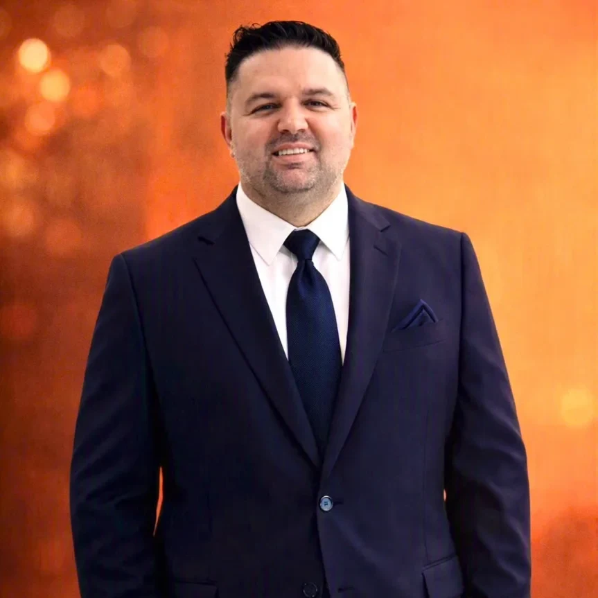 Ivan Romic headshot
